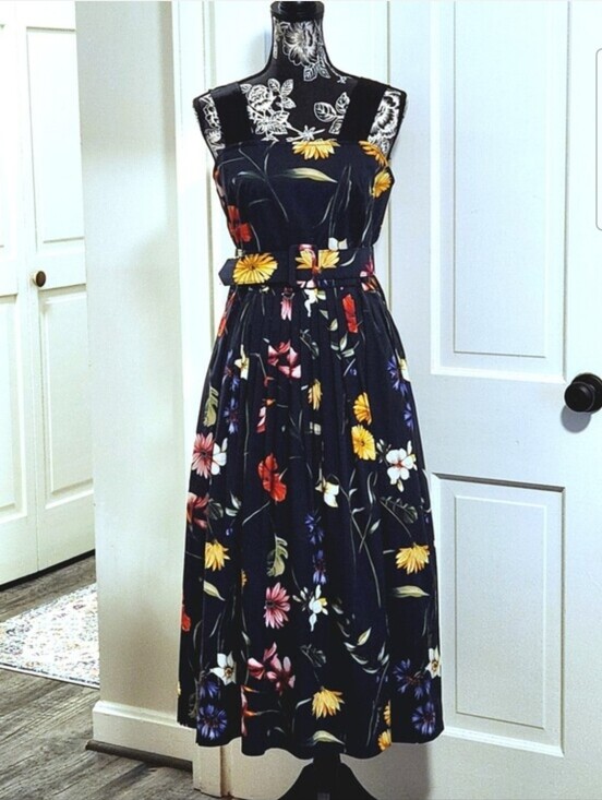 Oscar de la Renta Dresses & Skirts - 💐Oscar de la Renta💐 - Navy/Multi Floral Sleeveless A-Line Midi Dress